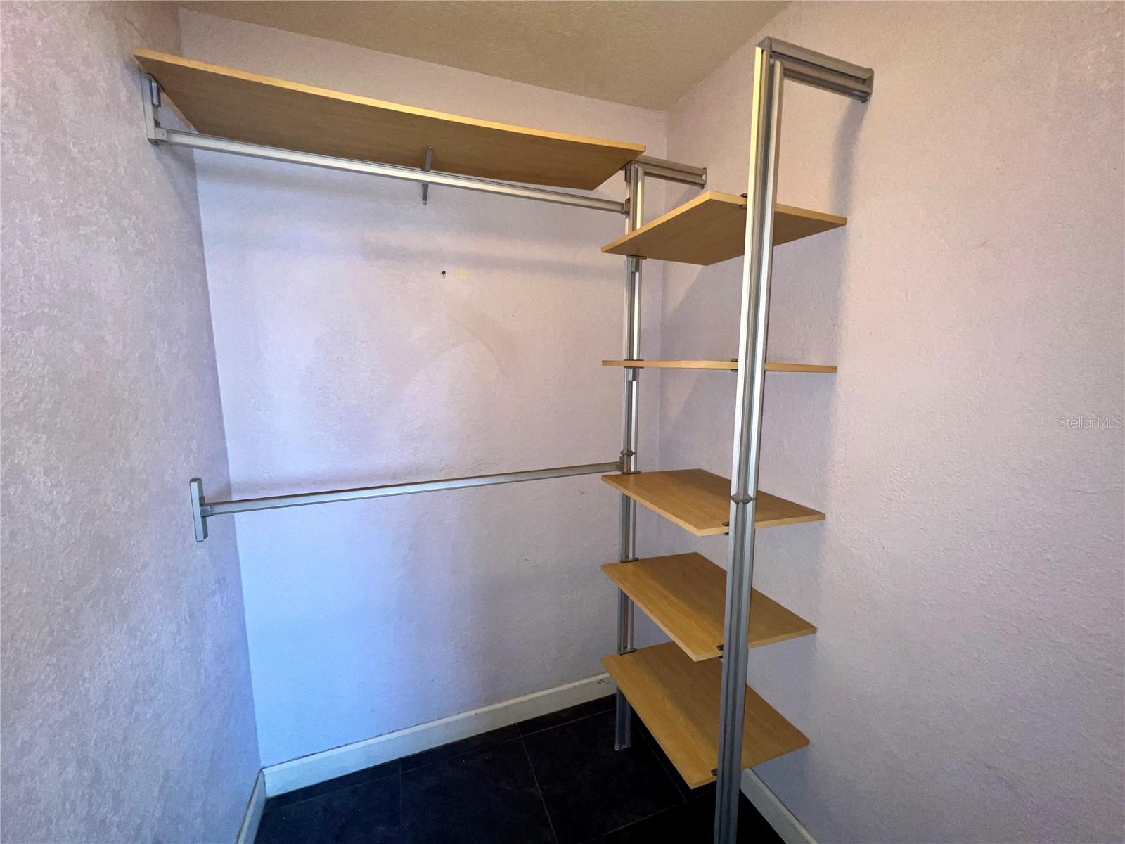 METRO/MICHIGAN PARK CONDO - Residential