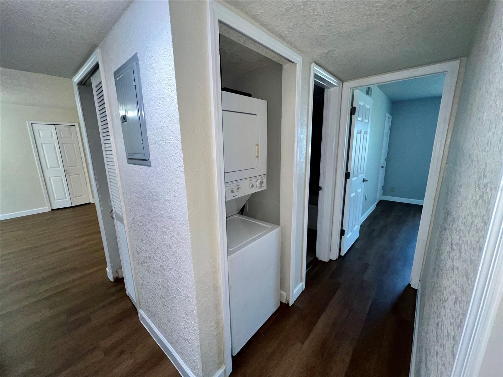 METRO/MICHIGAN PARK CONDO - Residential