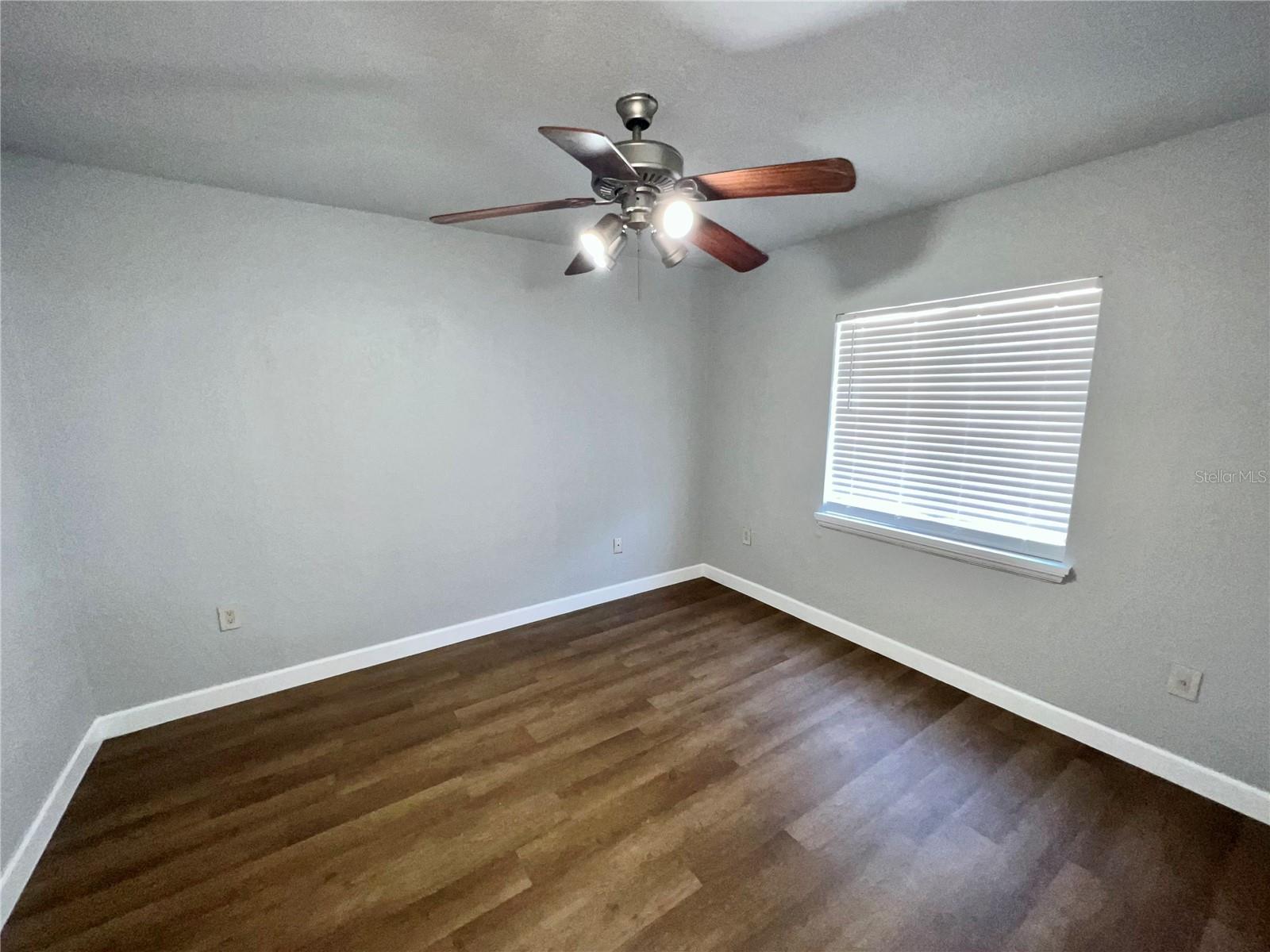 METRO/MICHIGAN PARK CONDO - Residential