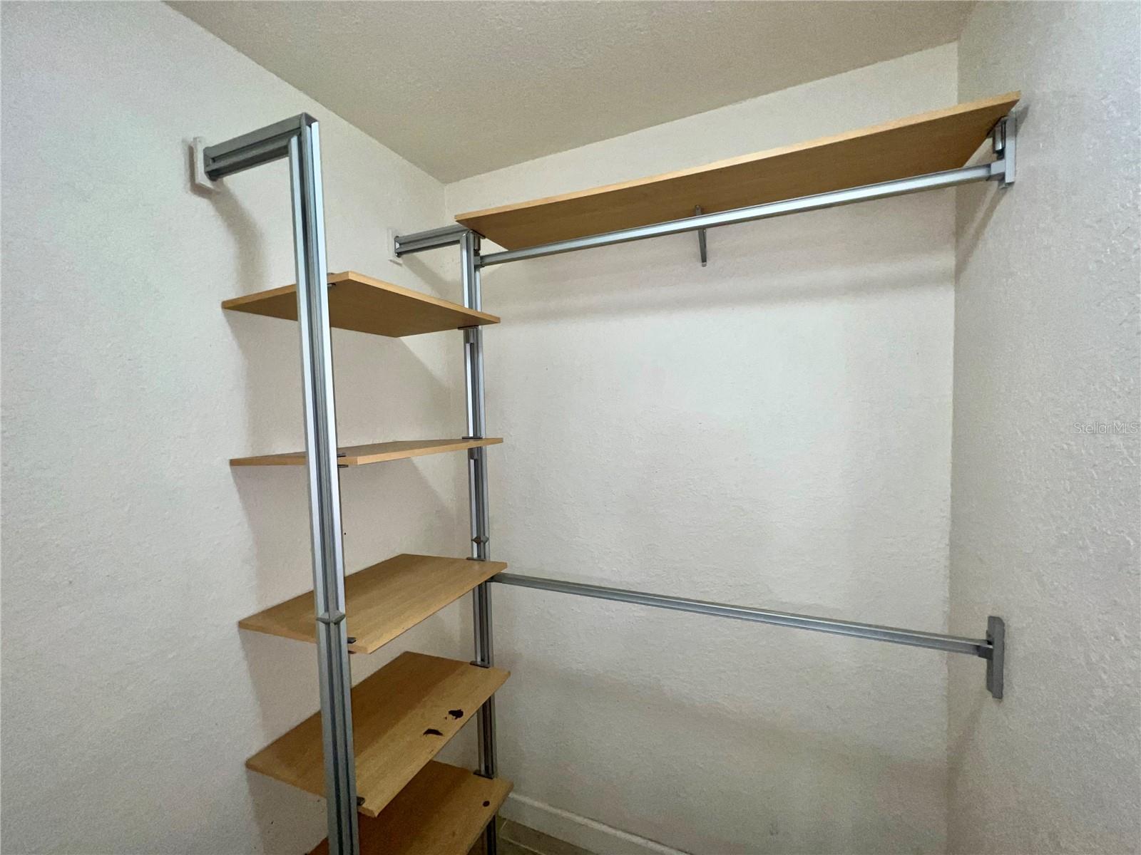 METRO/MICHIGAN PARK CONDO - Residential
