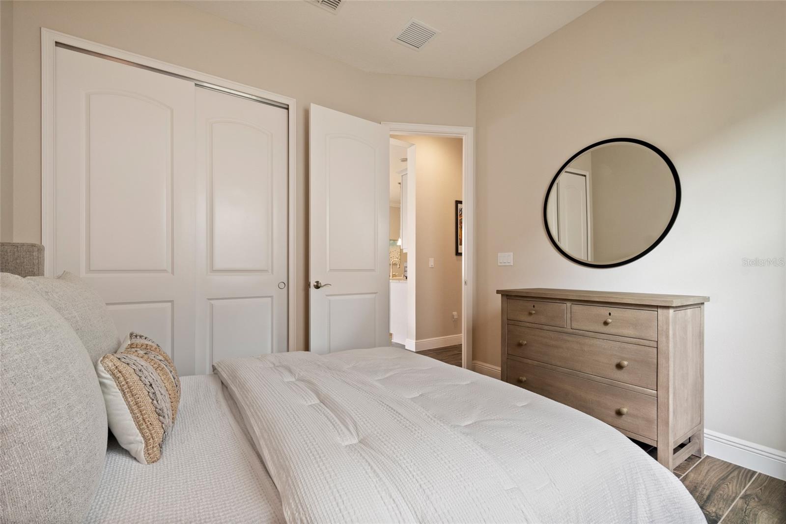 EAGLE CRK VILLAGE I - Residential