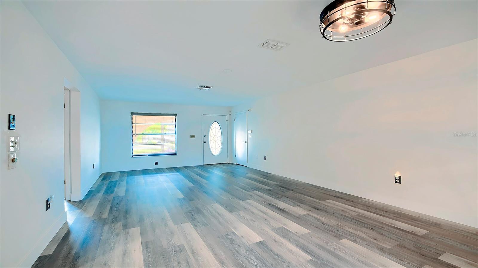 SPRING HILL - Residential