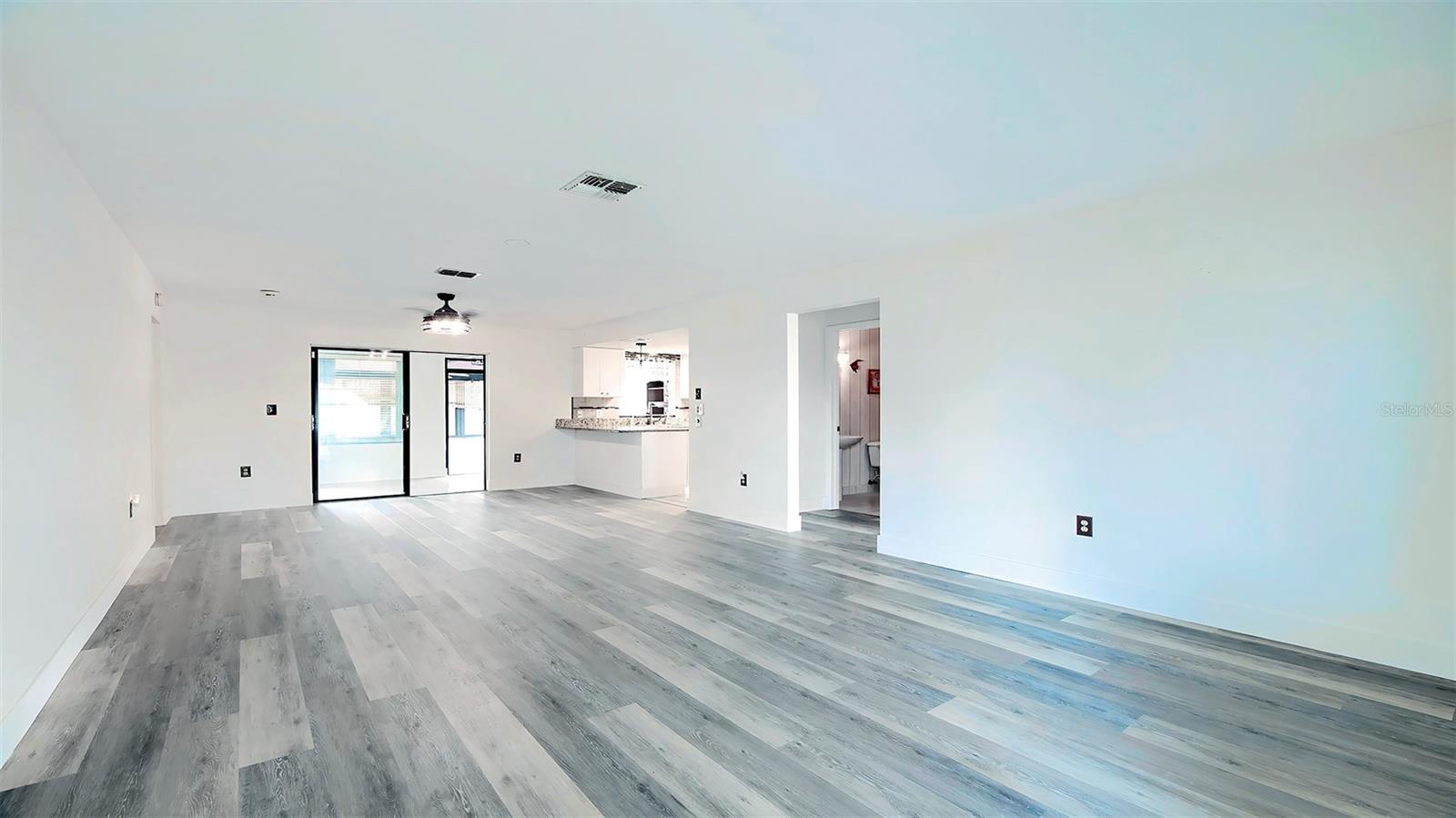 SPRING HILL - Residential