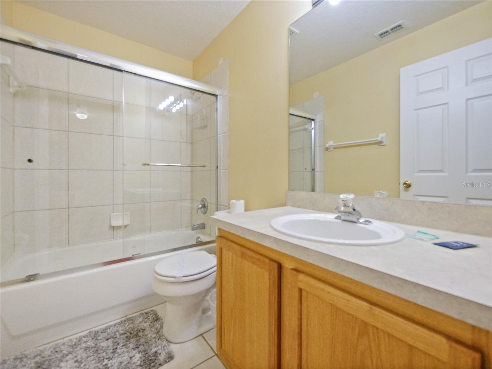 WESTBURY - Residential