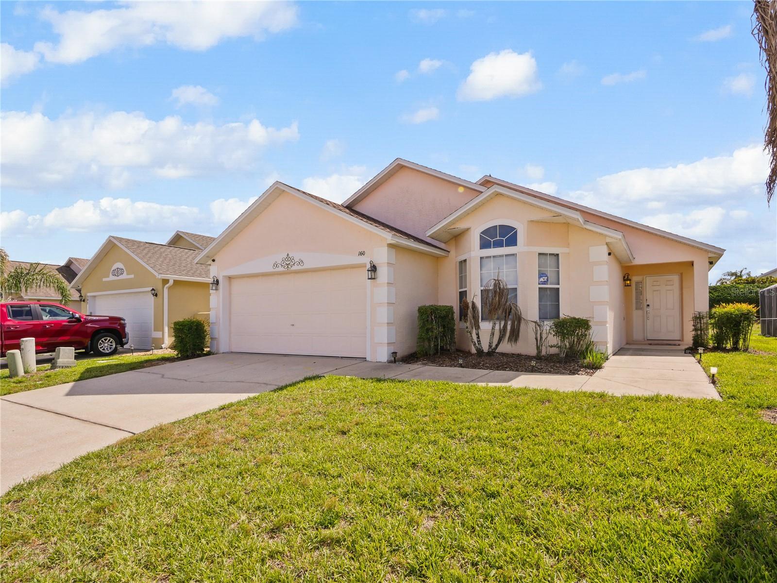 WESTBURY - Residential