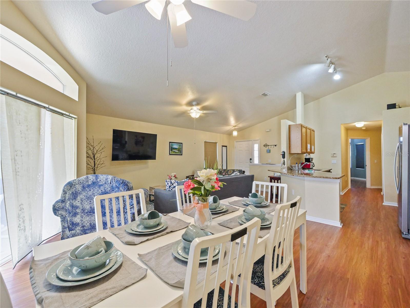 WESTBURY - Residential