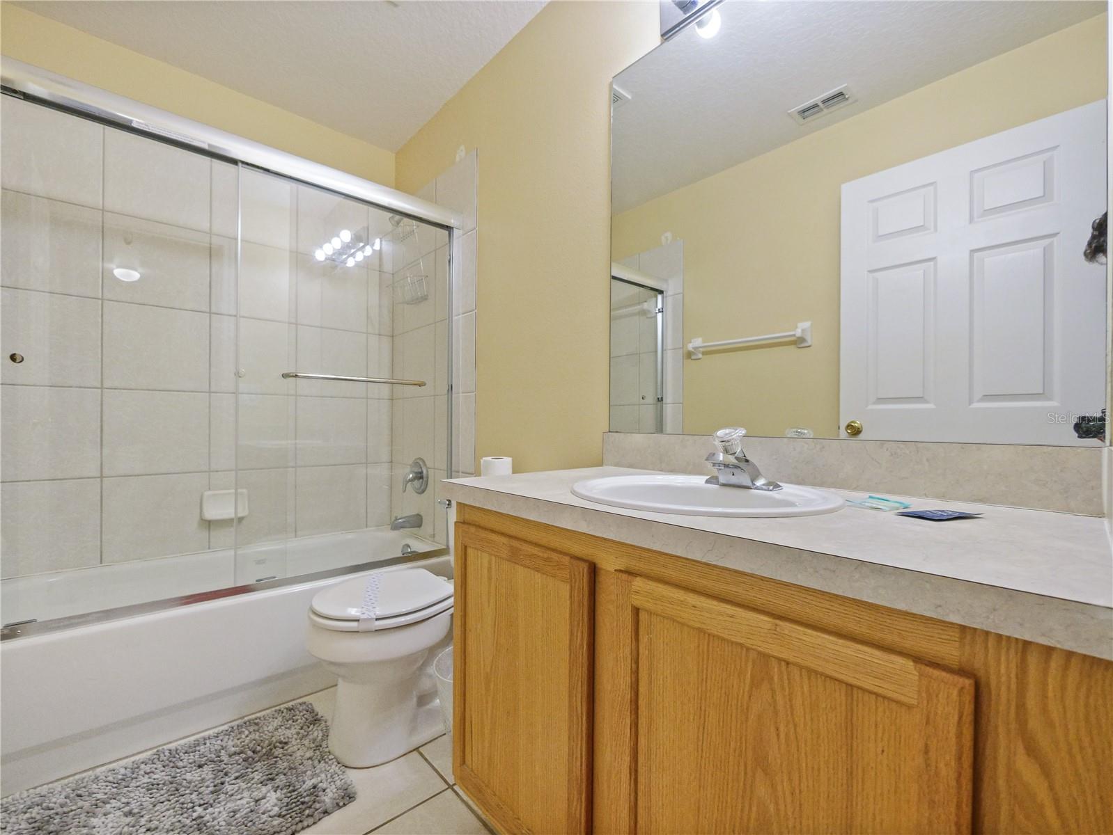 WESTBURY - Residential