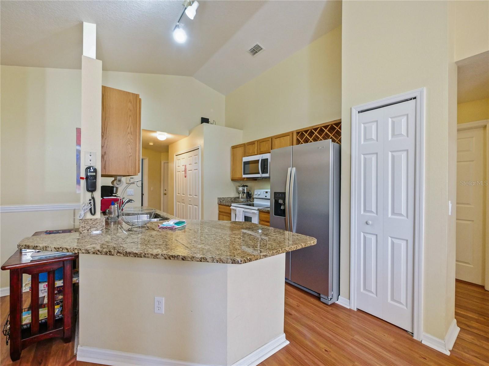 WESTBURY - Residential