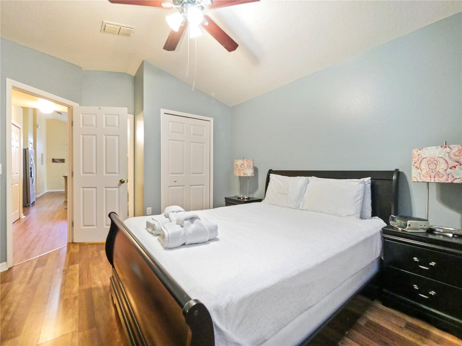 WESTBURY - Residential