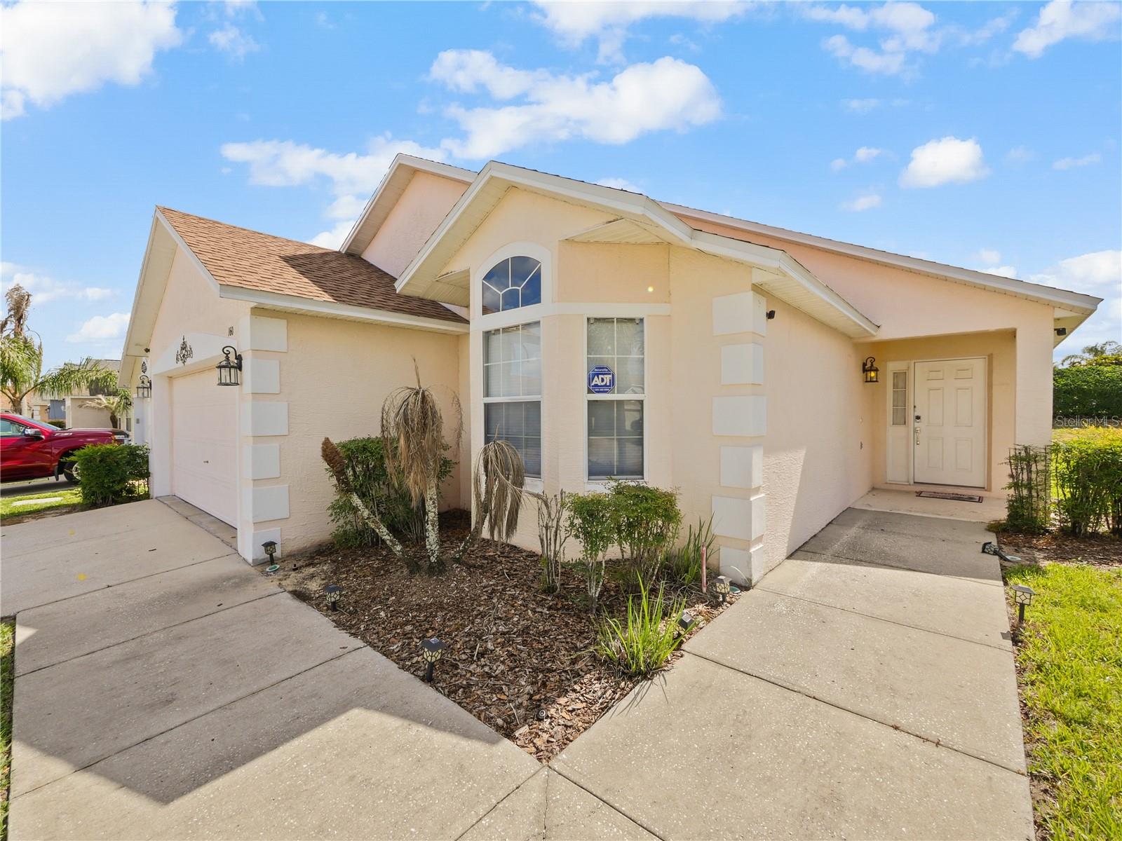 WESTBURY - Residential