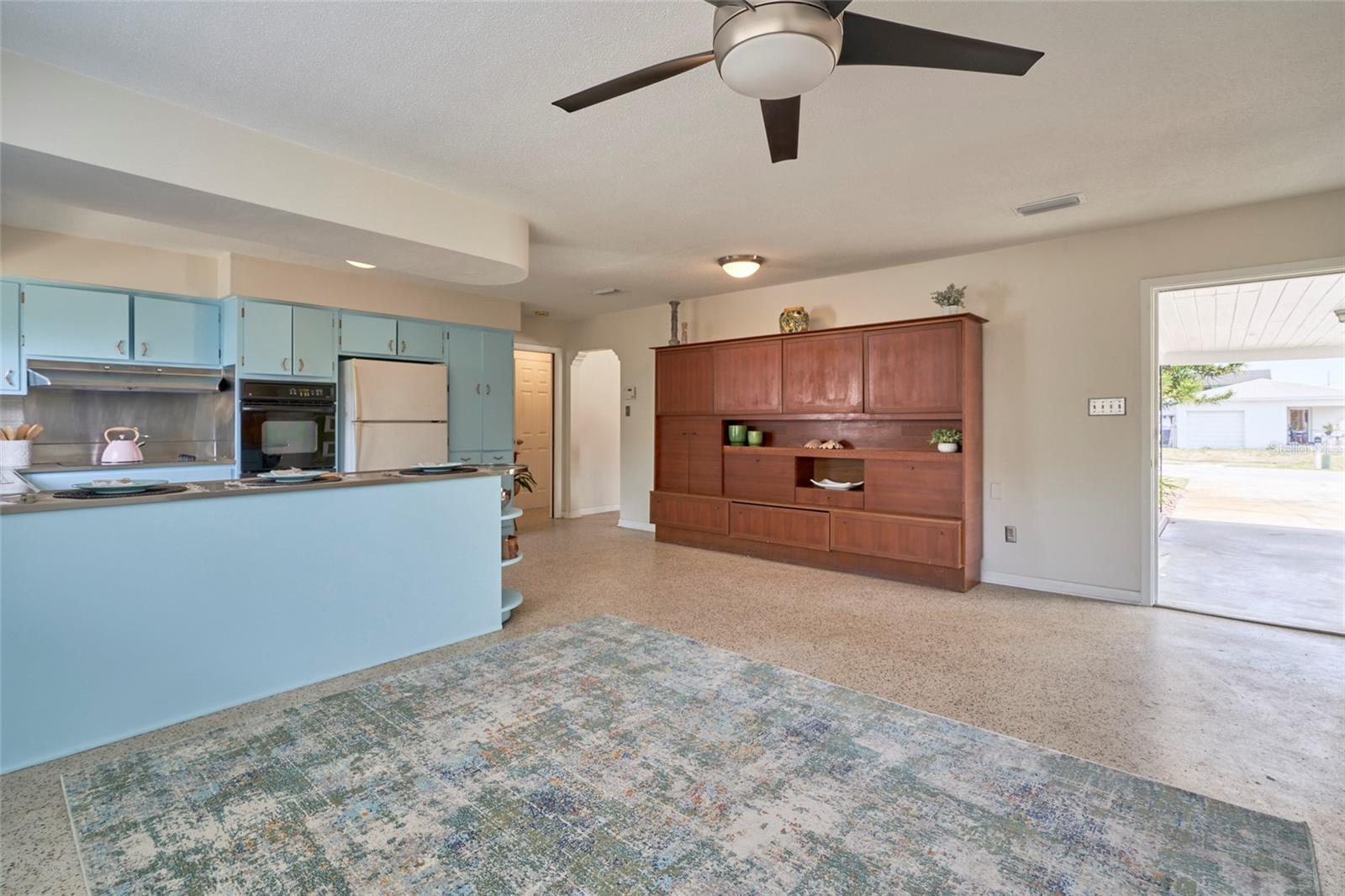 LINCOLN TERRACE - Residential Lease