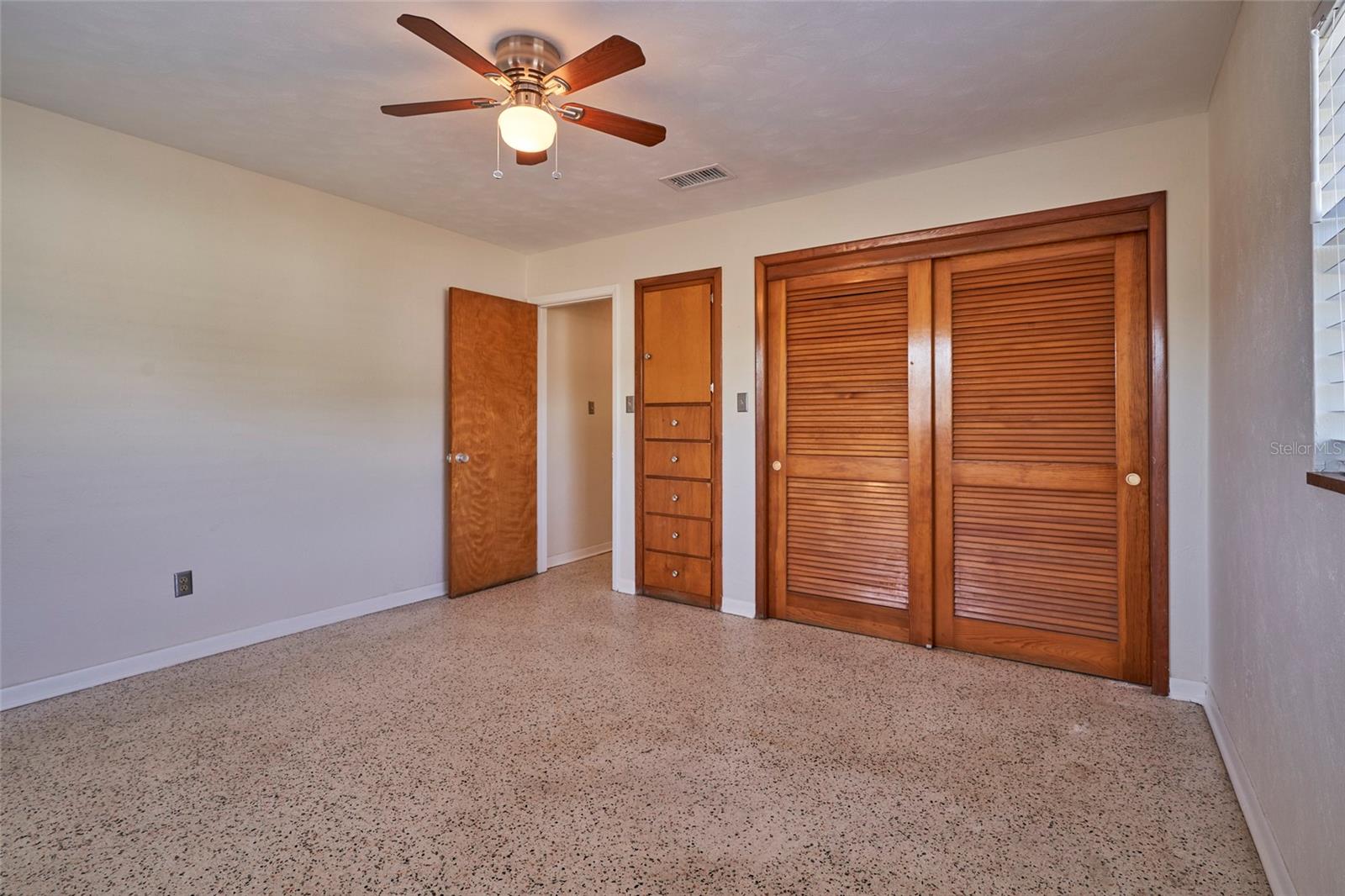 LINCOLN TERRACE - Residential Lease