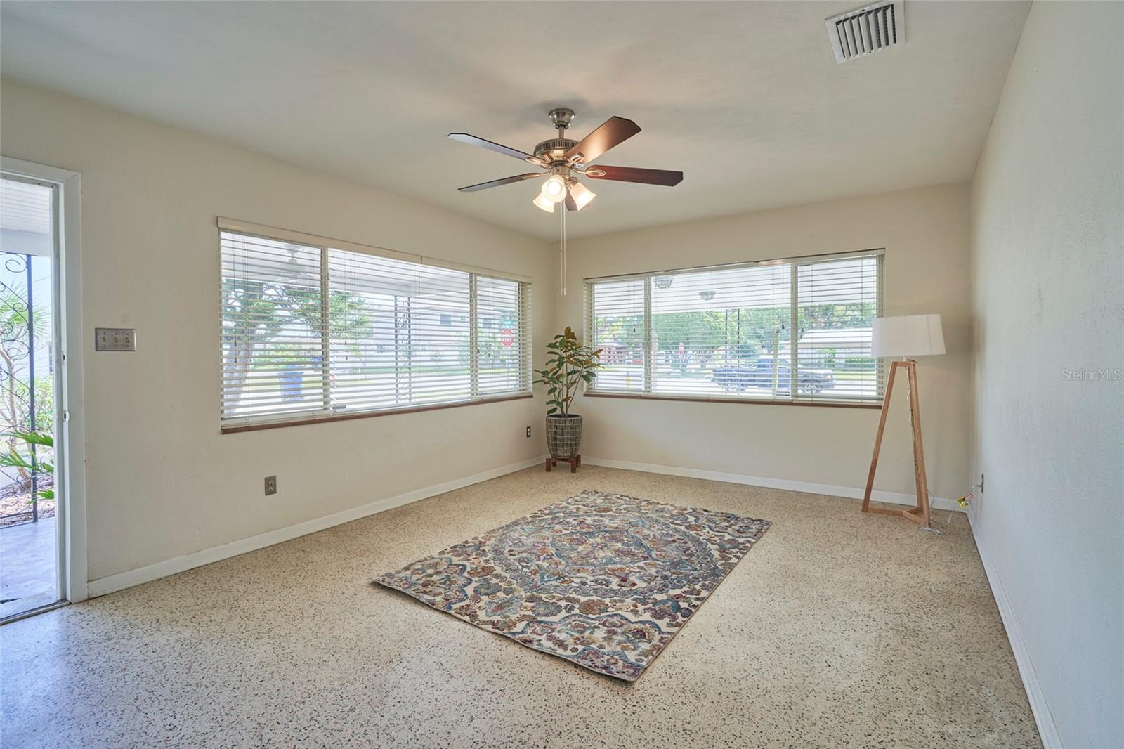 LINCOLN TERRACE - Residential Lease