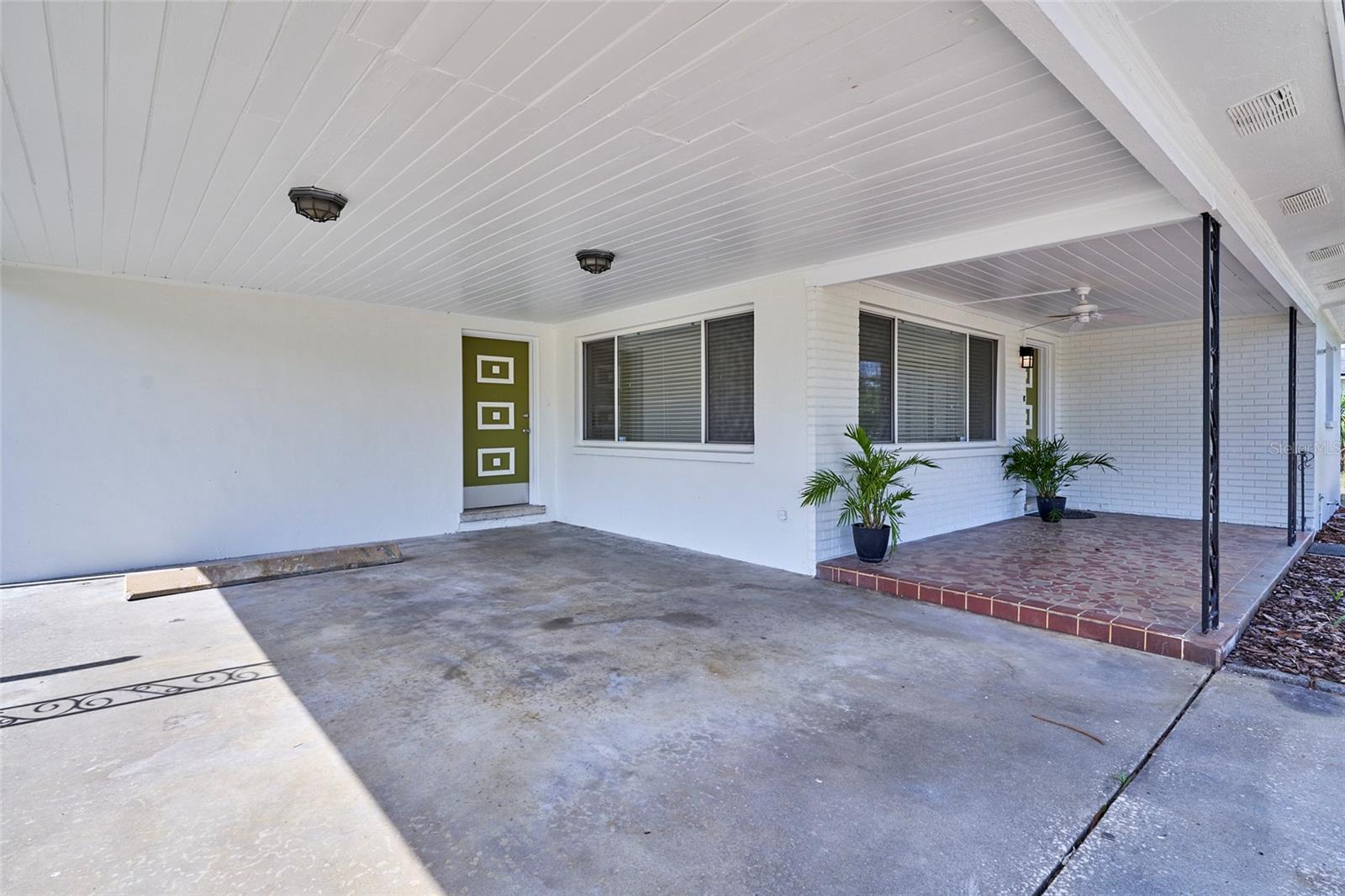 LINCOLN TERRACE - Residential Lease