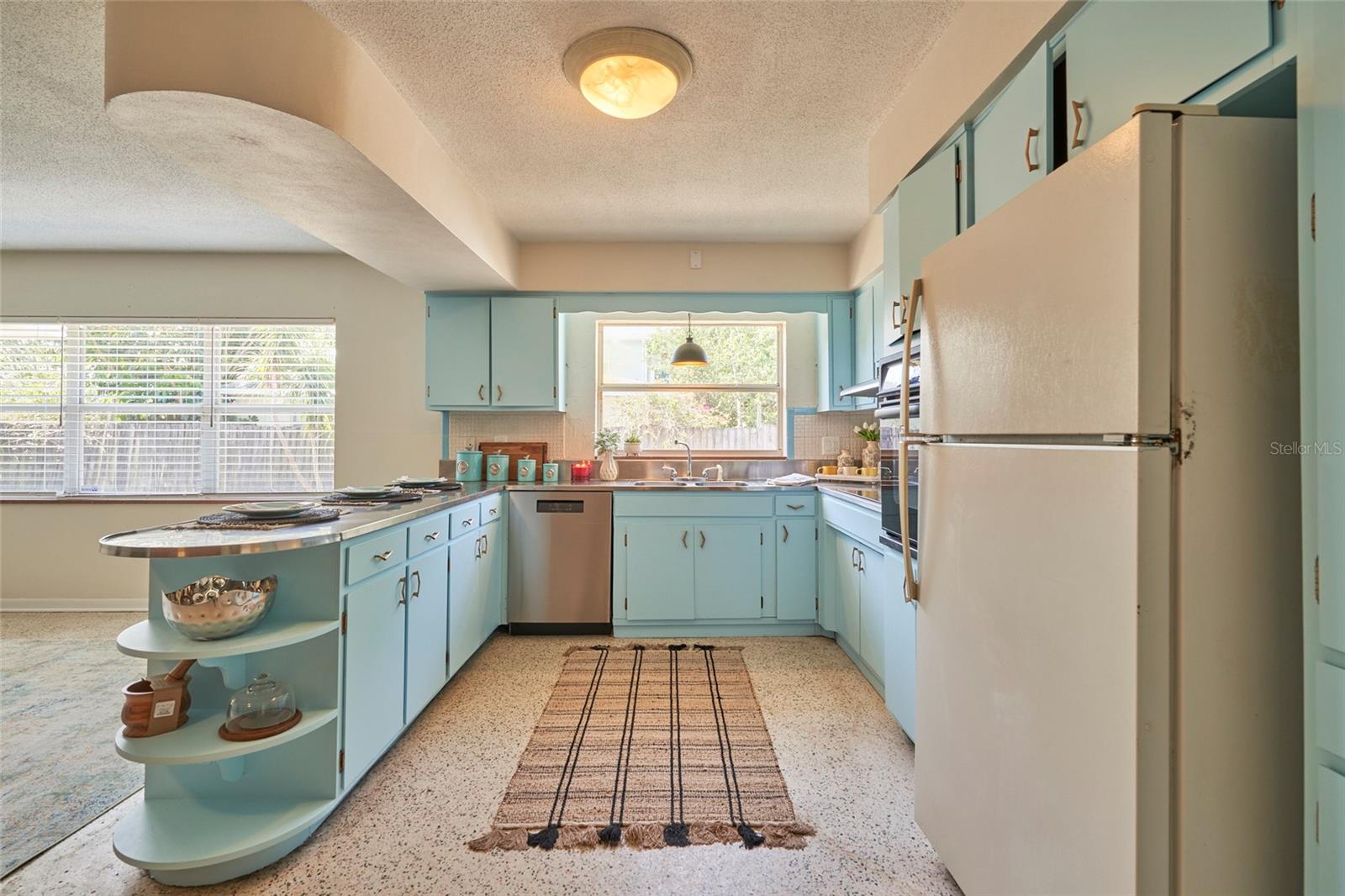 LINCOLN TERRACE - Residential Lease