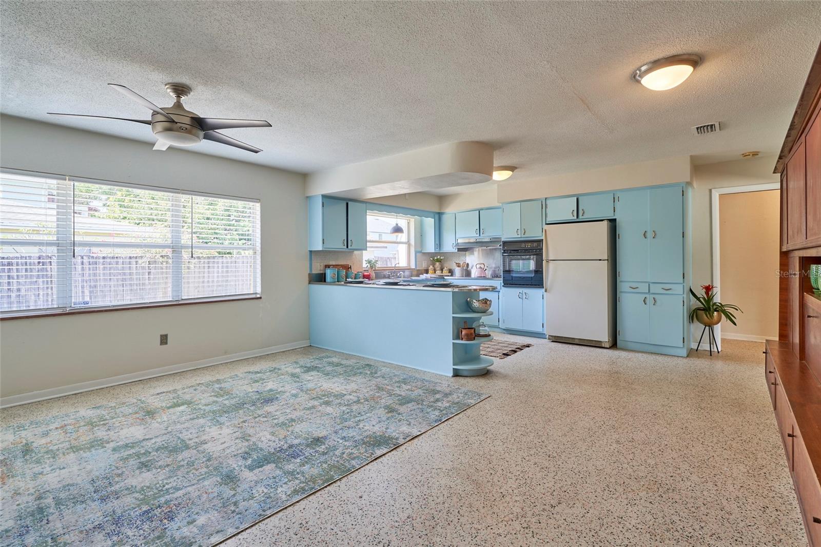 LINCOLN TERRACE - Residential Lease