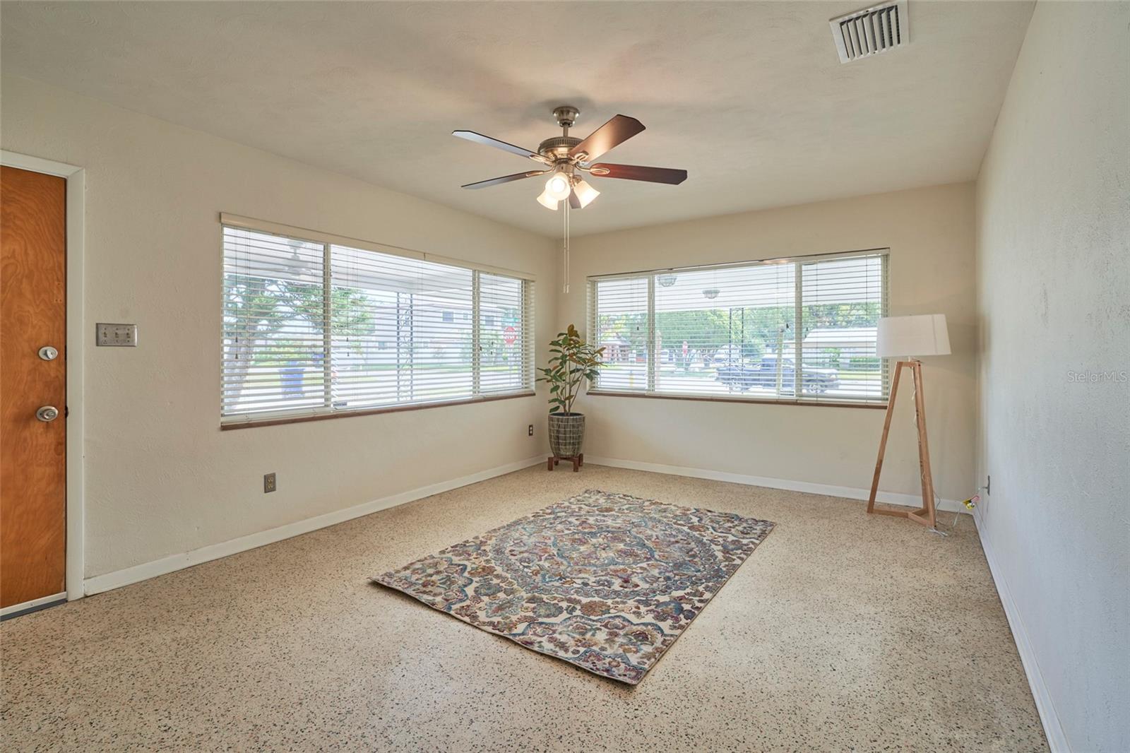 LINCOLN TERRACE - Residential Lease