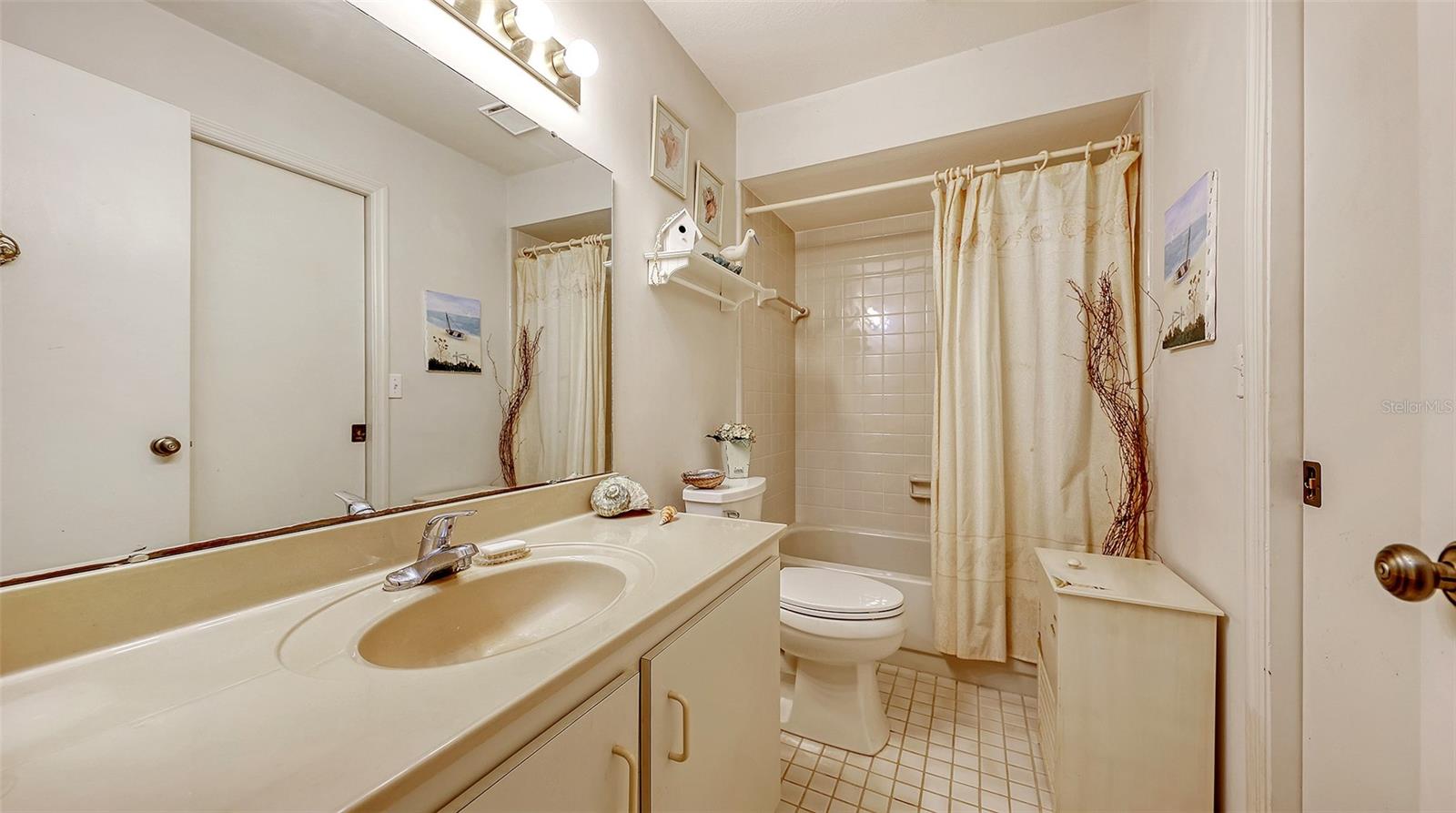 LAKES OF SARASOTA III - Residential