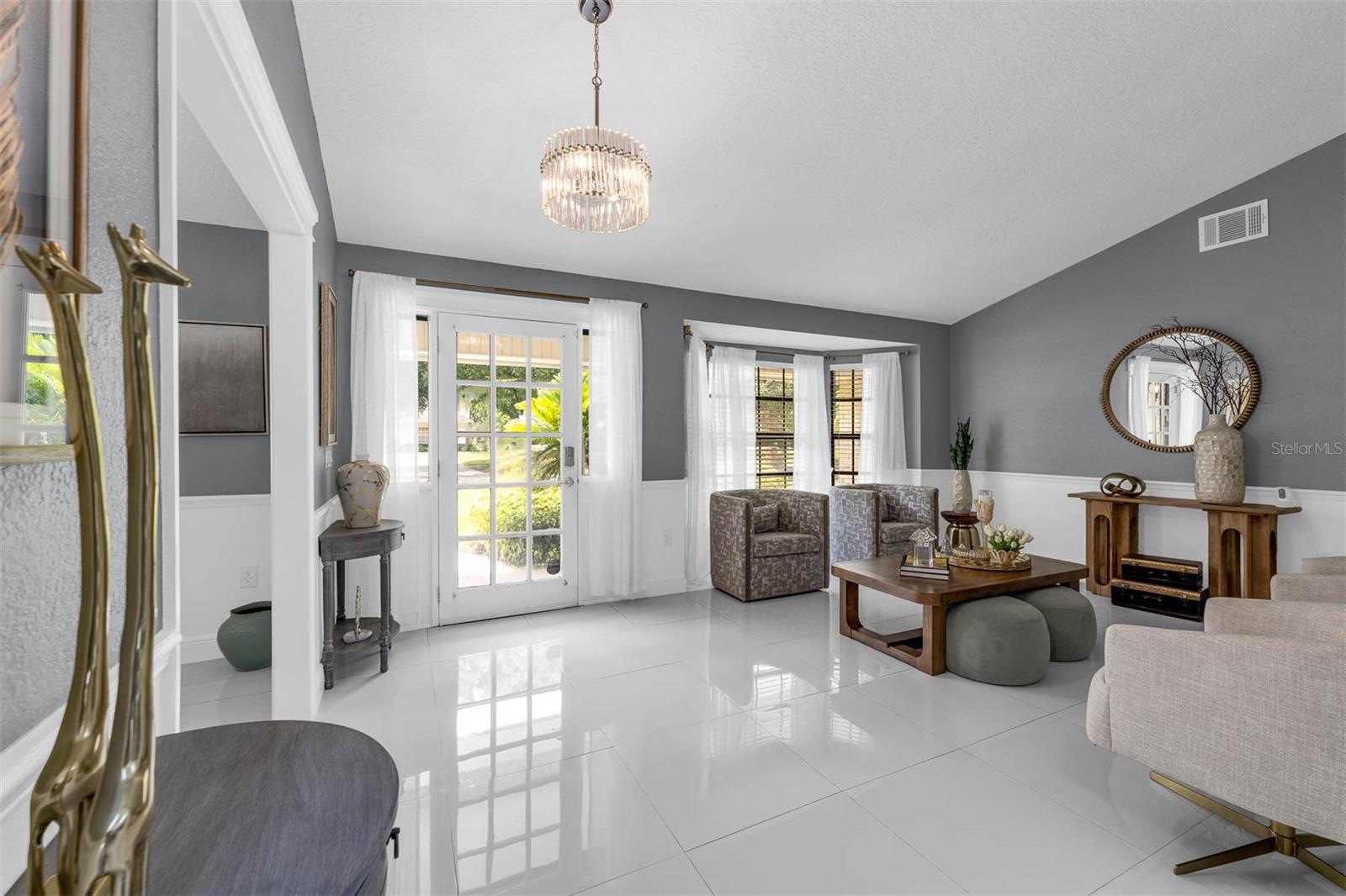 WOODLANDS WINDERMERE - Residential Lease