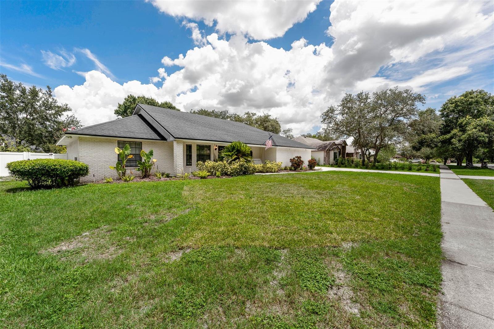 WOODLANDS WINDERMERE - Residential Lease