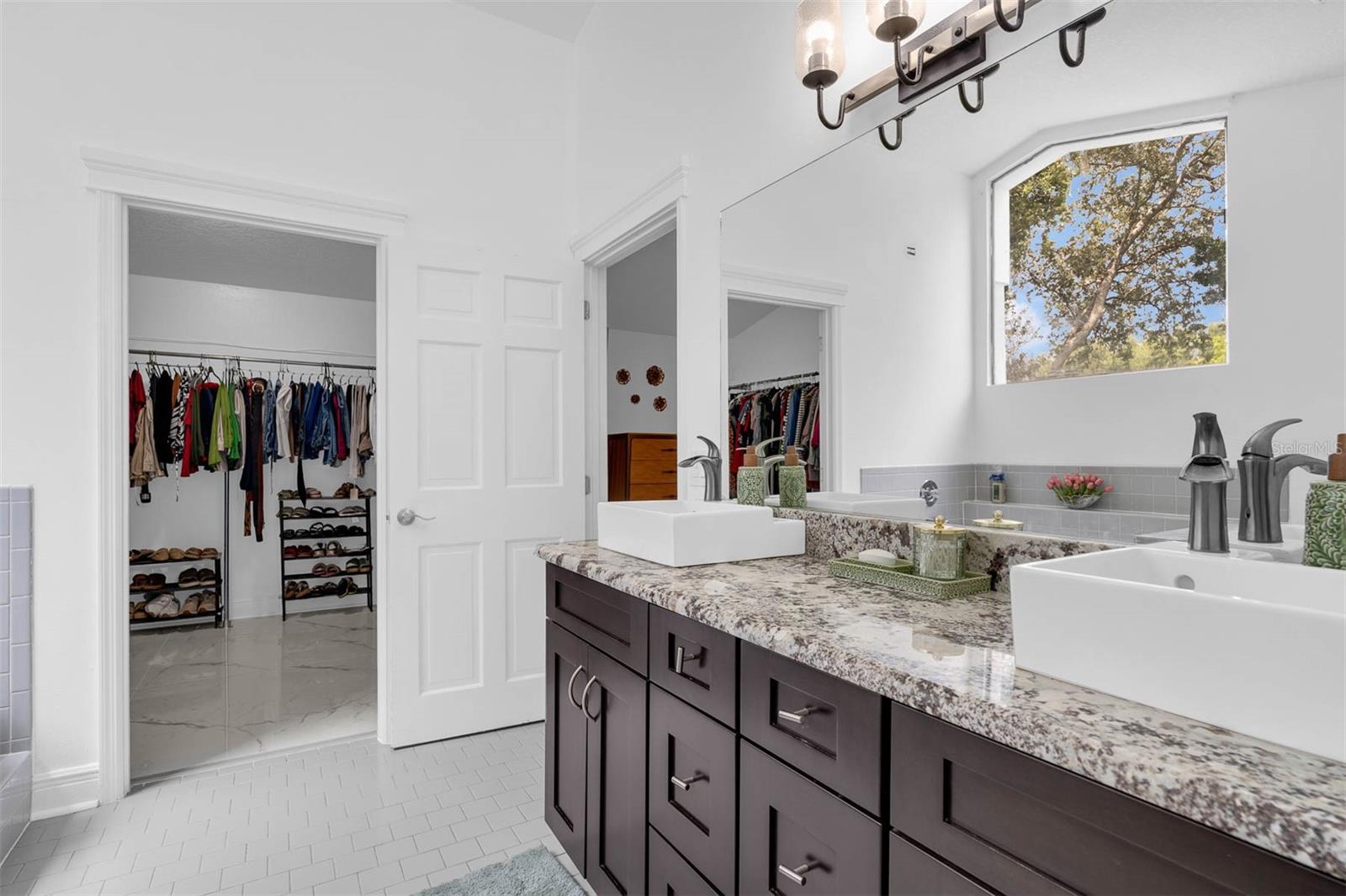 WOODLANDS WINDERMERE - Residential Lease