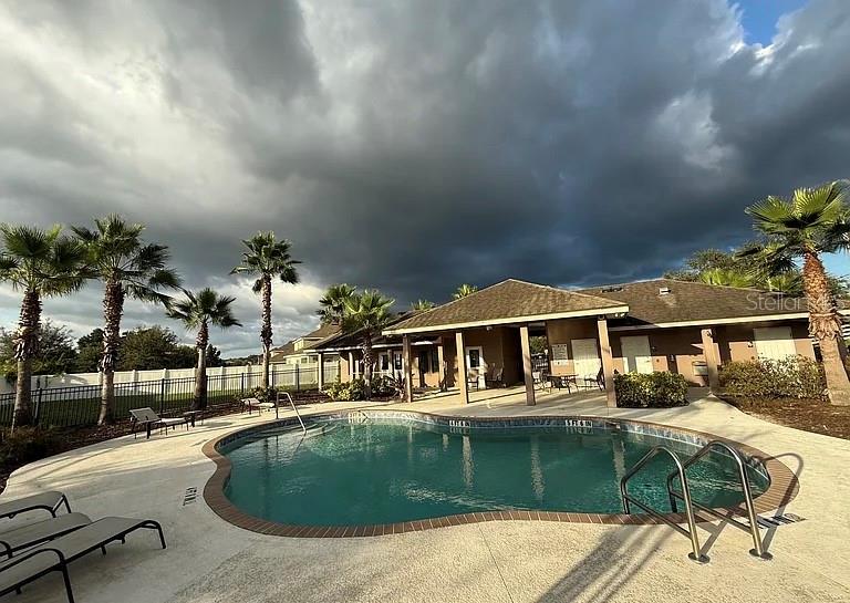 GRAND OAK GLEN - Residential Lease