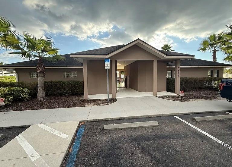 GRAND OAK GLEN - Residential Lease