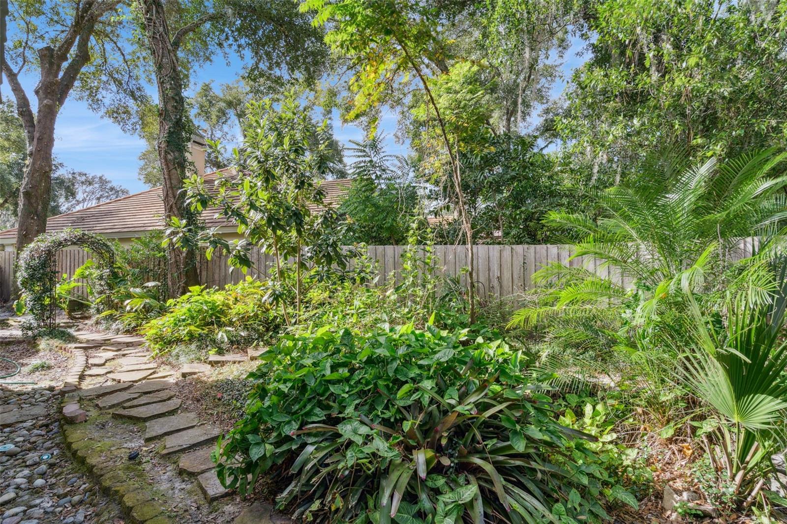 SWEETWATER COUNTRY CLUB SEC D - Residential