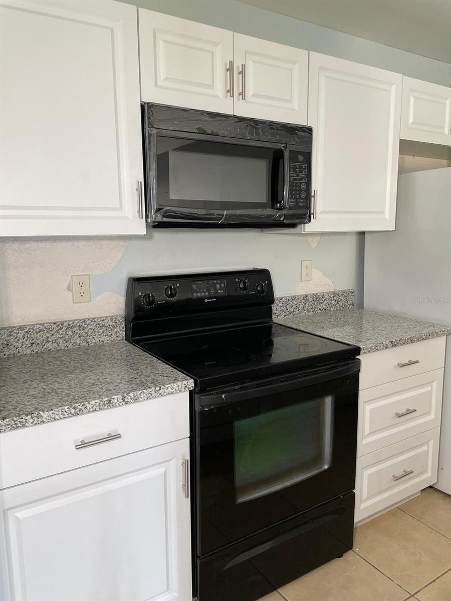 WALDEN PALMS CONDO - Residential Lease