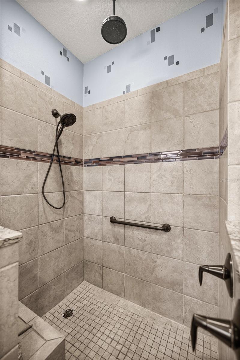 INDIGO EAST - Residential