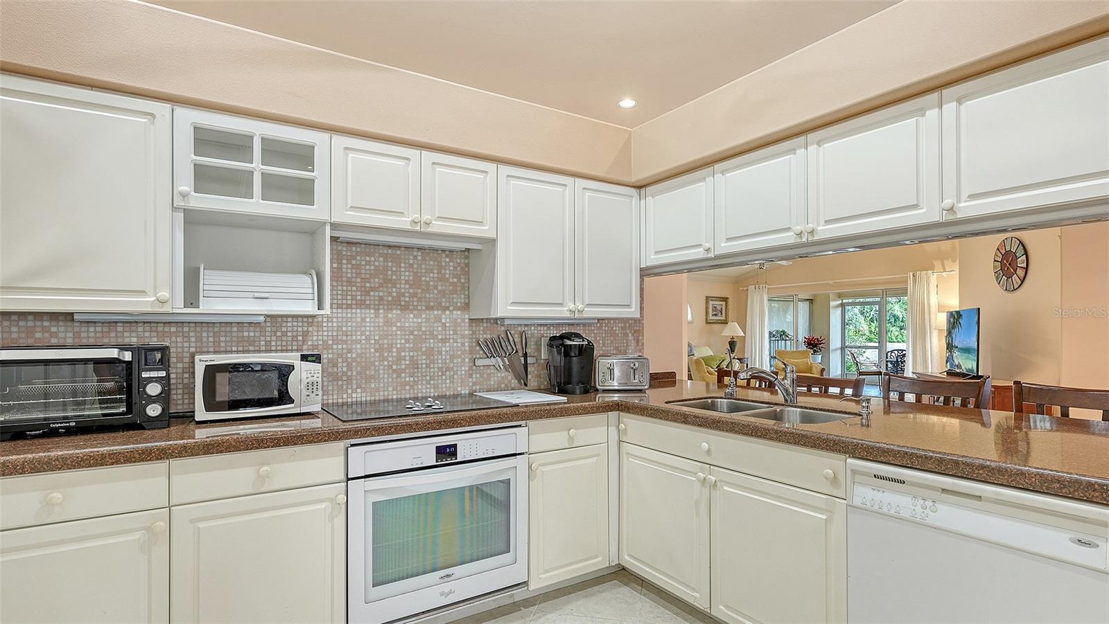 VILLAS AT DEER CREEK - Residential