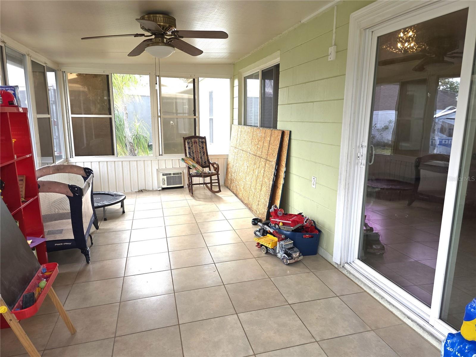 DELTONA LAKES UN 43 - Residential