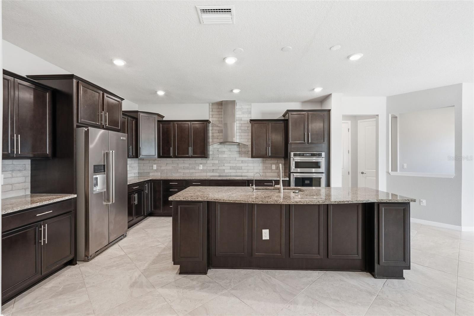 BIRCHWOOD PRESERVE SOUTH - Residential