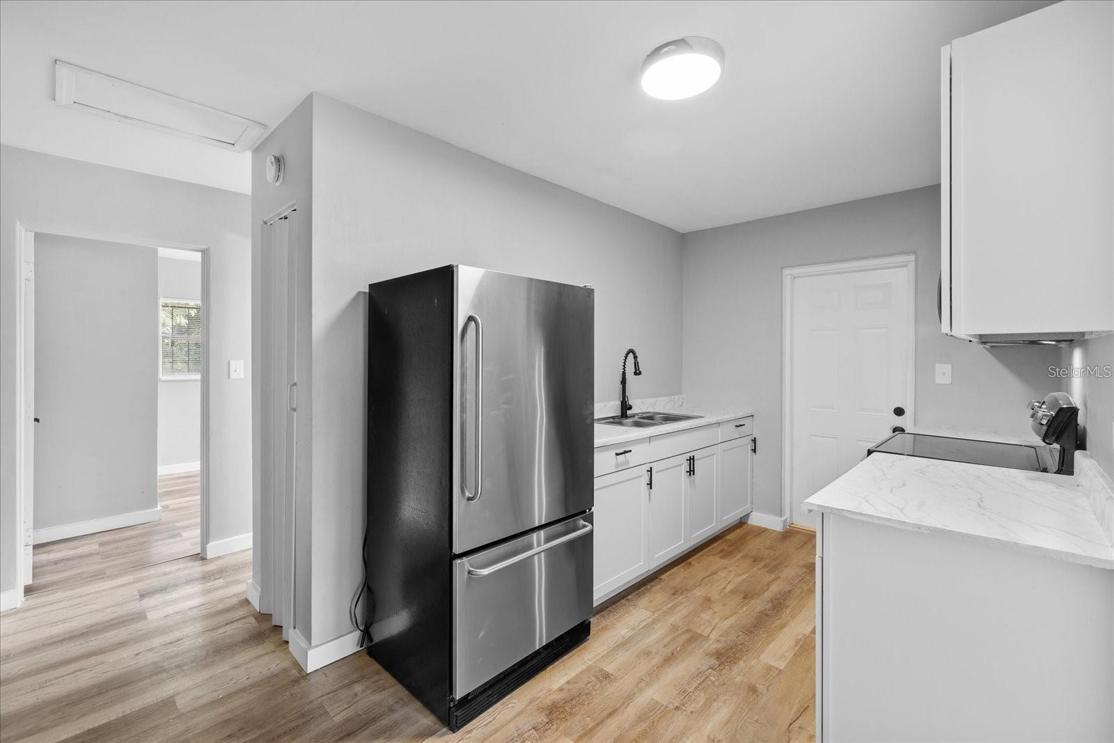 405 AVENUE M NE