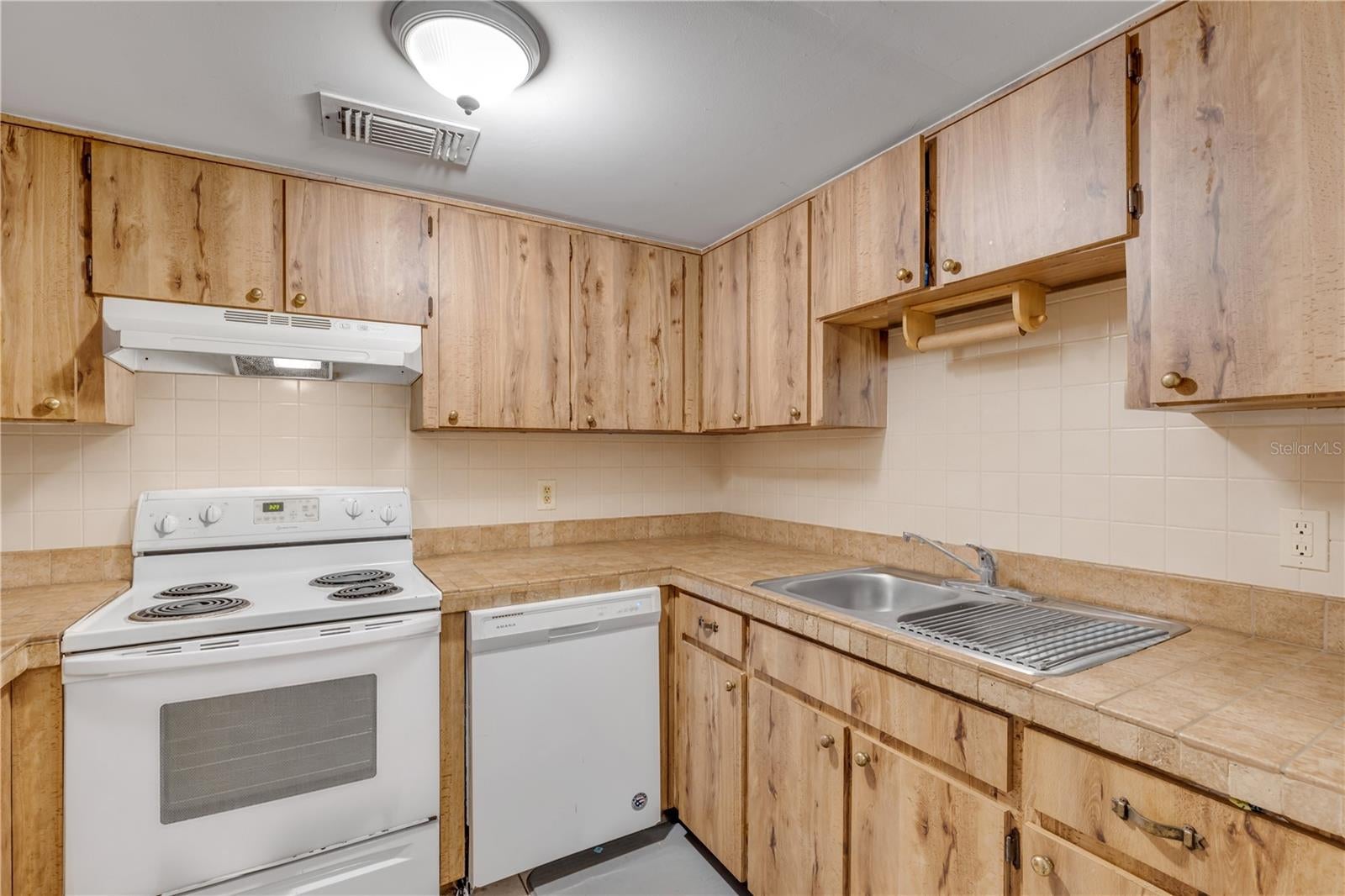 1205 16TH STREET