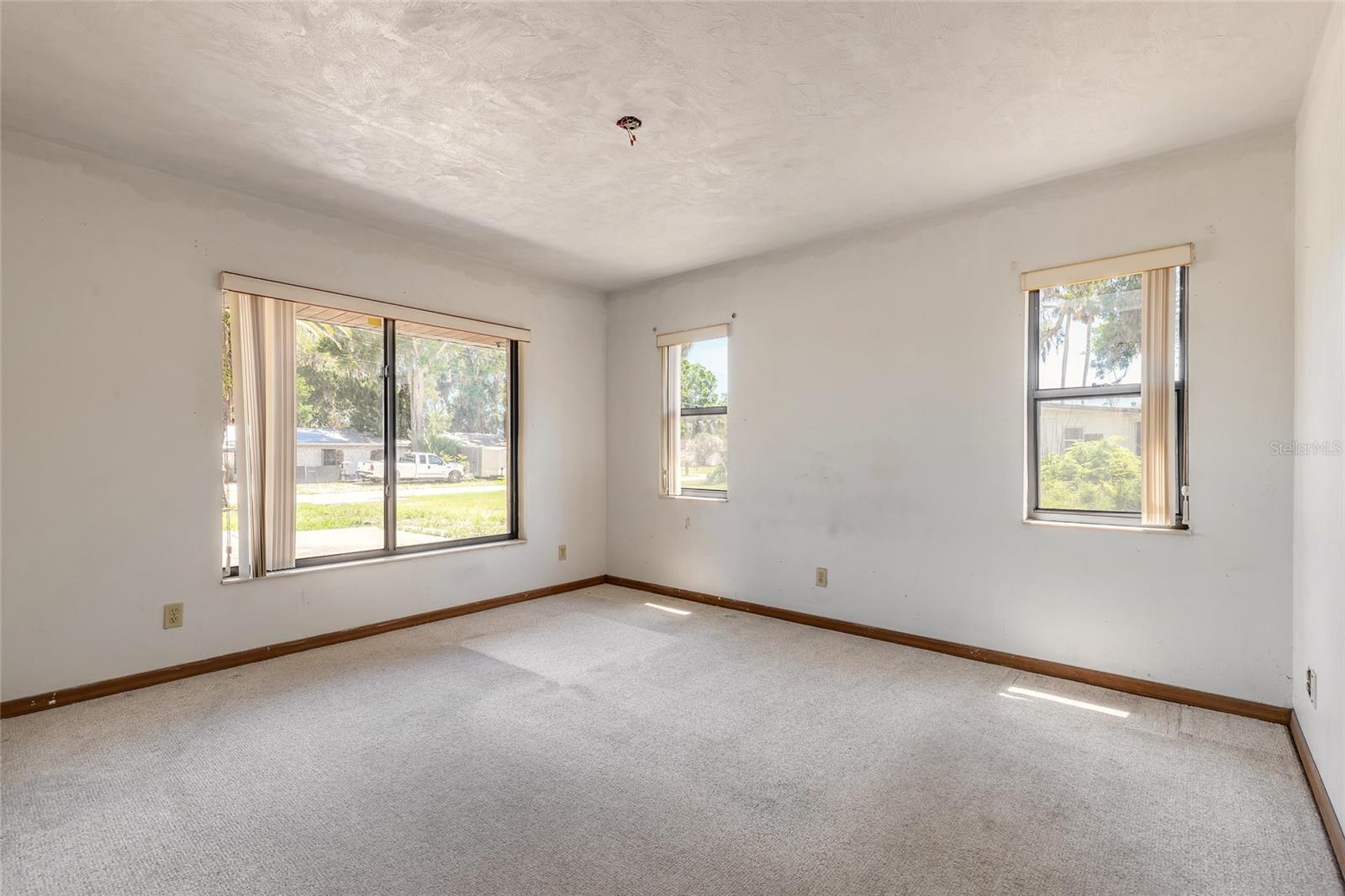 SHOTWELLS JUNGLE GARDEN - Residential