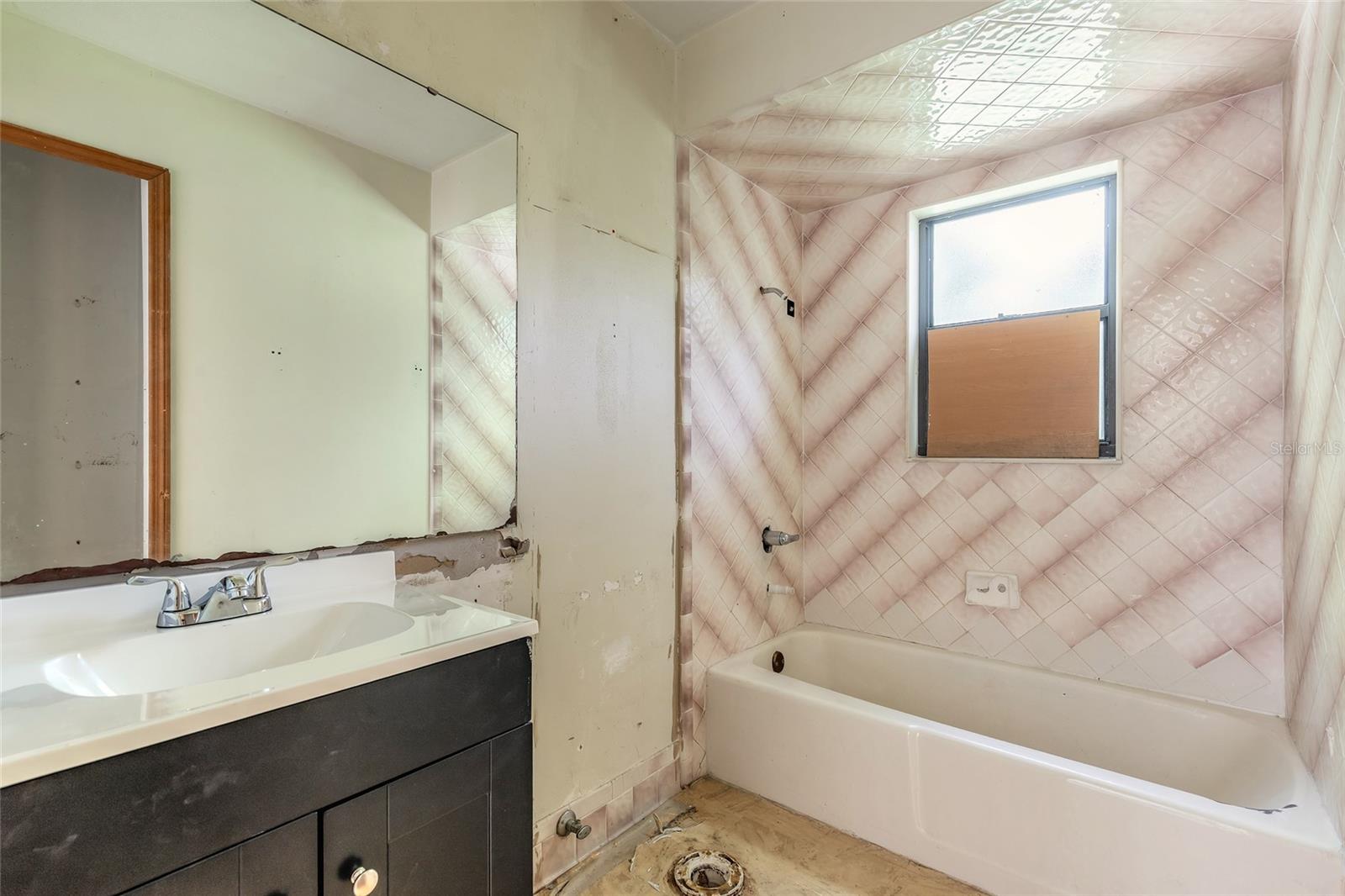 SHOTWELLS JUNGLE GARDEN - Residential