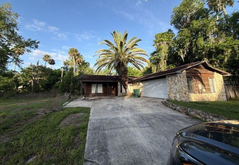 Photo of 1154 Buena Vista Drive, Daytona Beach, FL 32117 (MLS # V4948484)