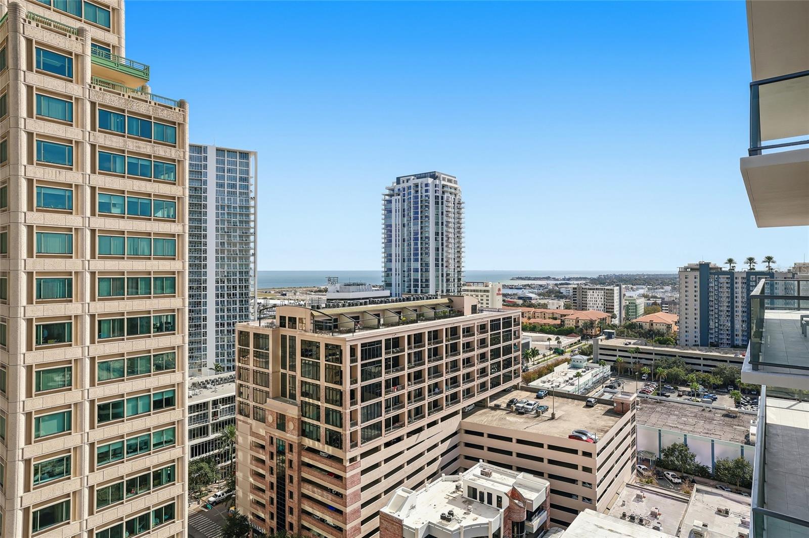 ART HOUSE - Residential