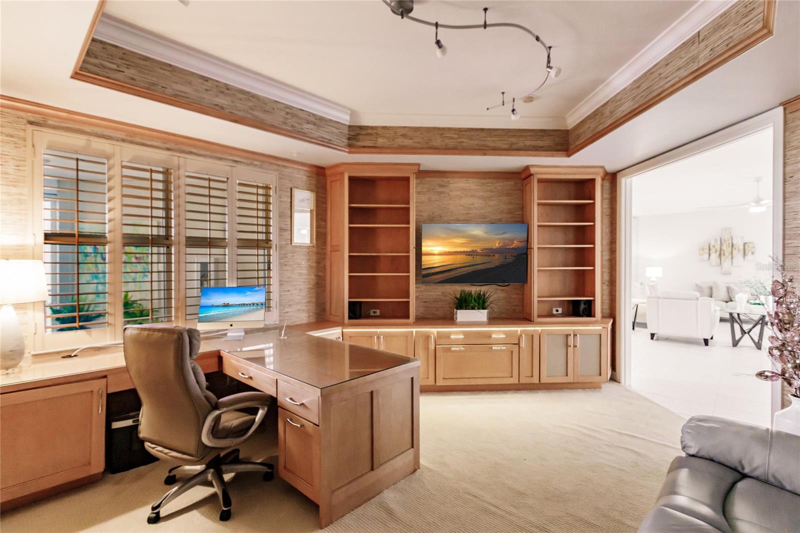 ROYAL MARCO POINT II - Residential