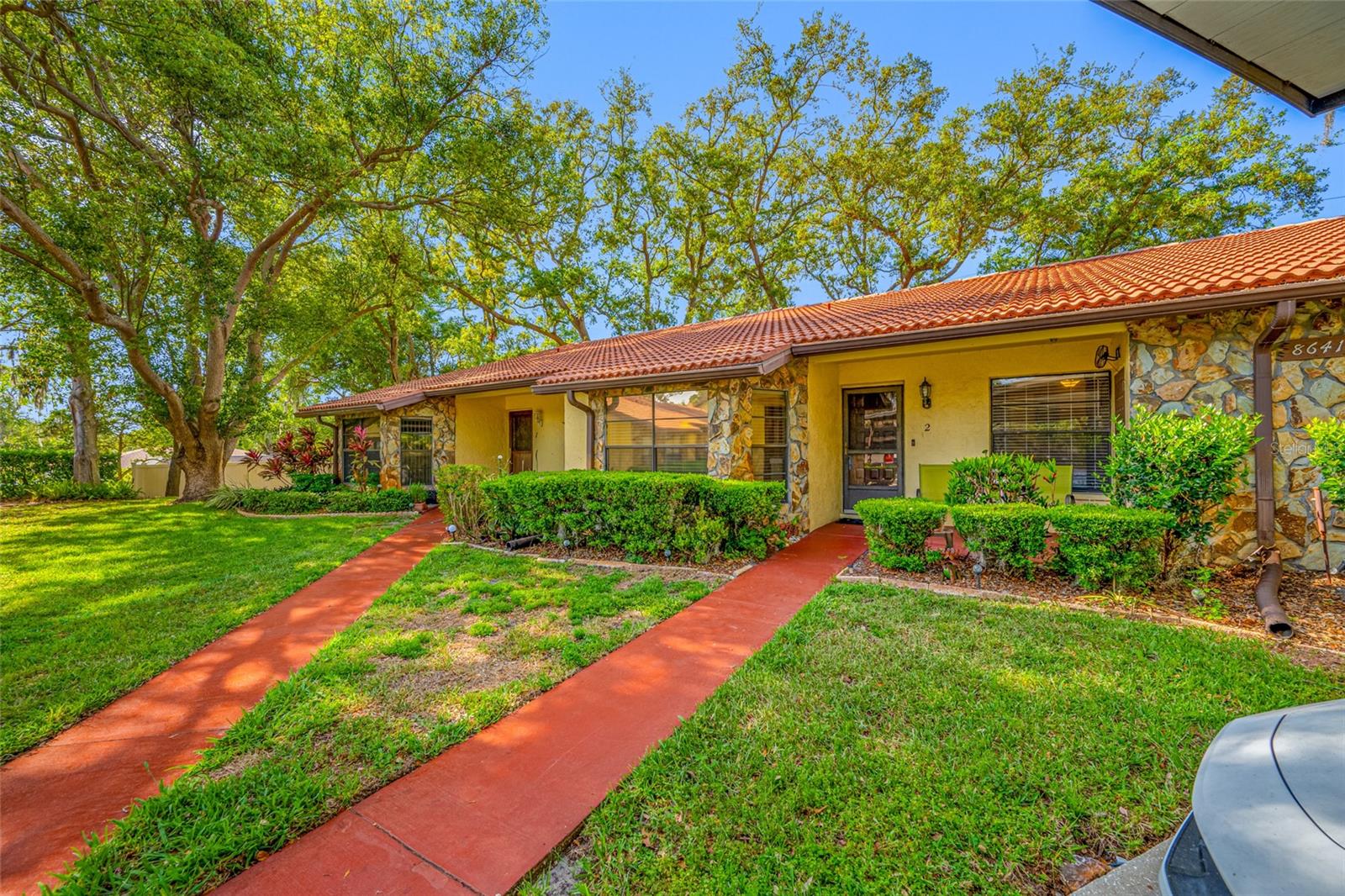 FOREST LAKE VILLAS - Residential