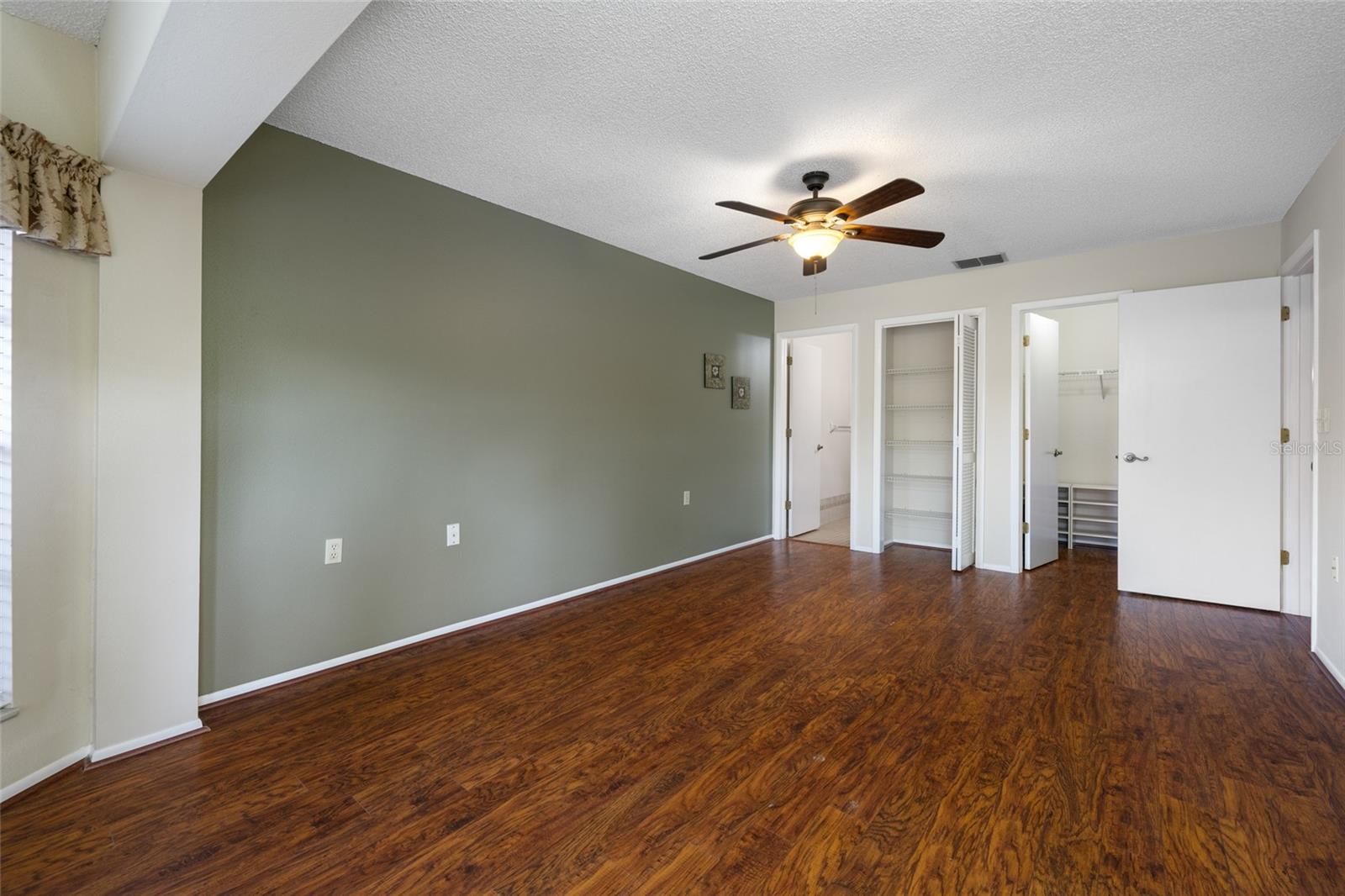 FOREST LAKE VILLAS - Residential