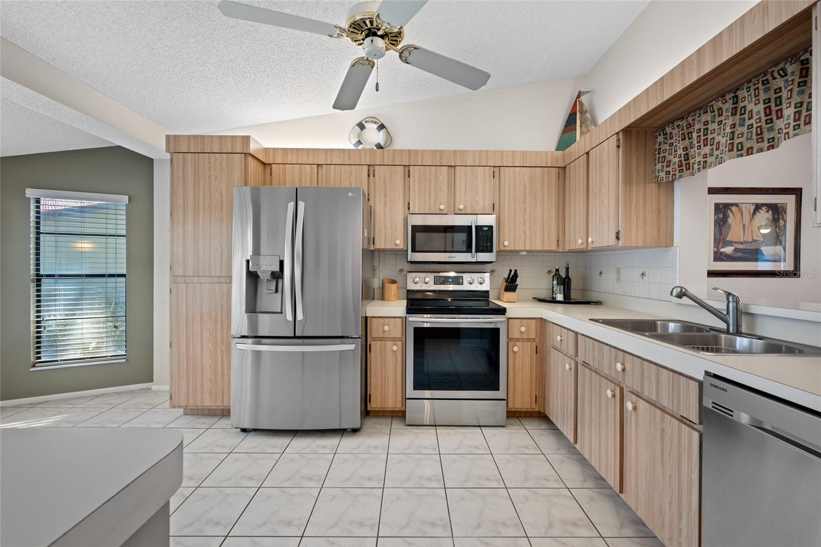 FOREST LAKE VILLAS - Residential