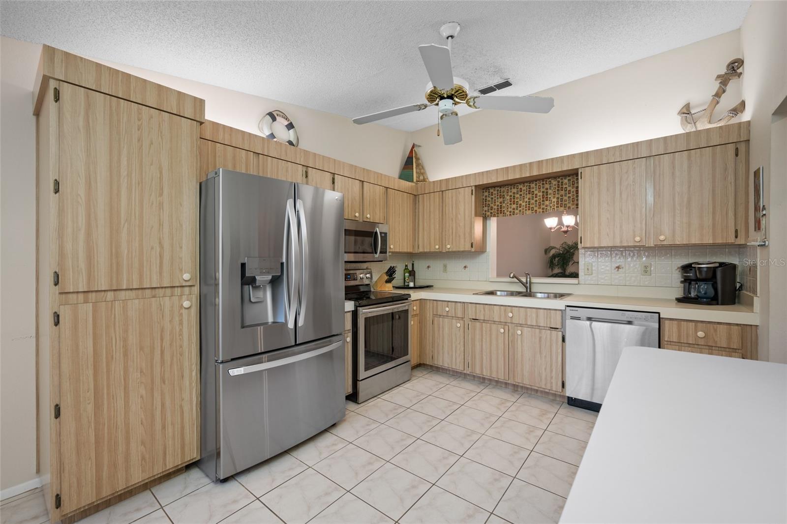 FOREST LAKE VILLAS - Residential