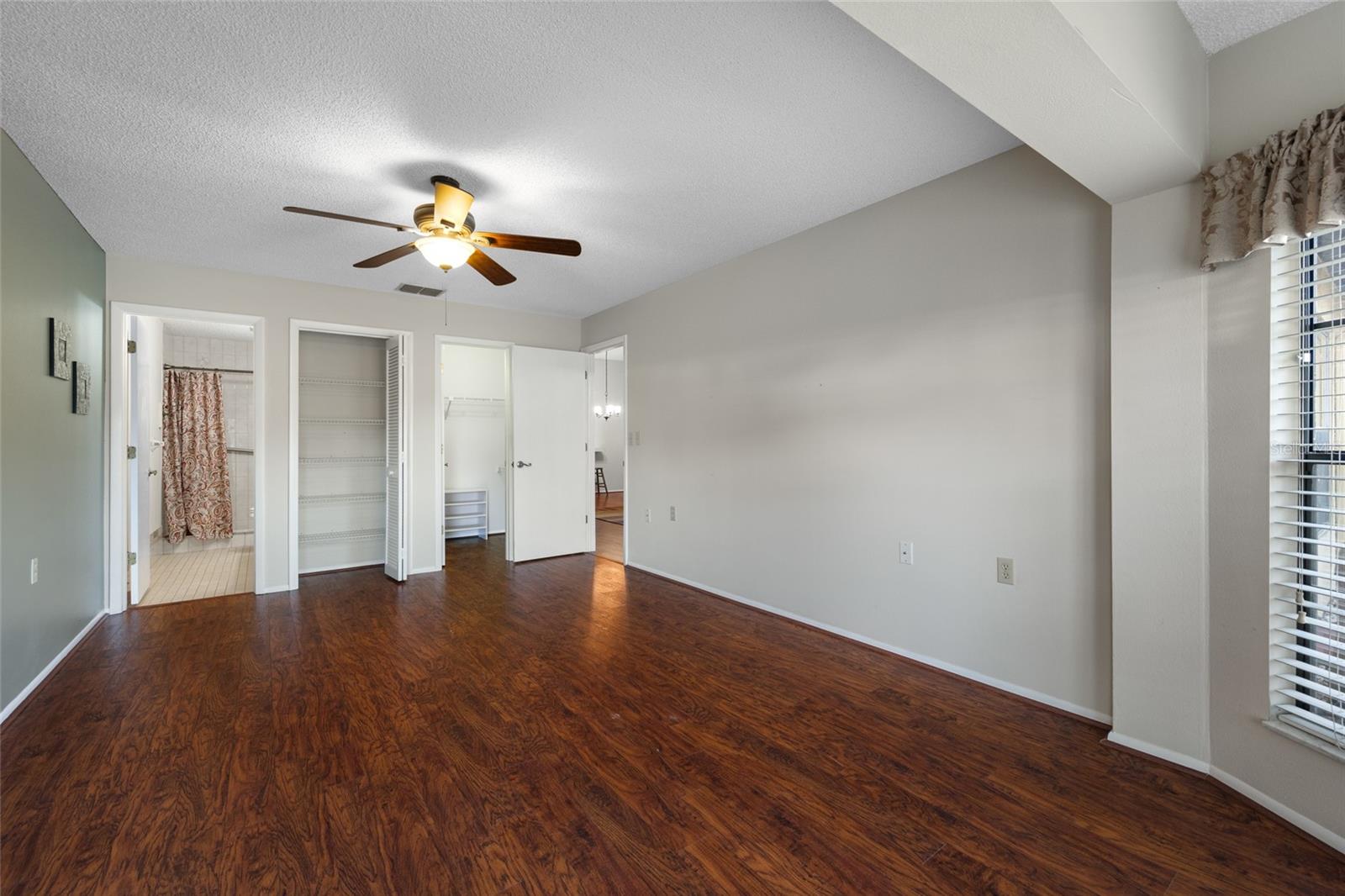 FOREST LAKE VILLAS - Residential