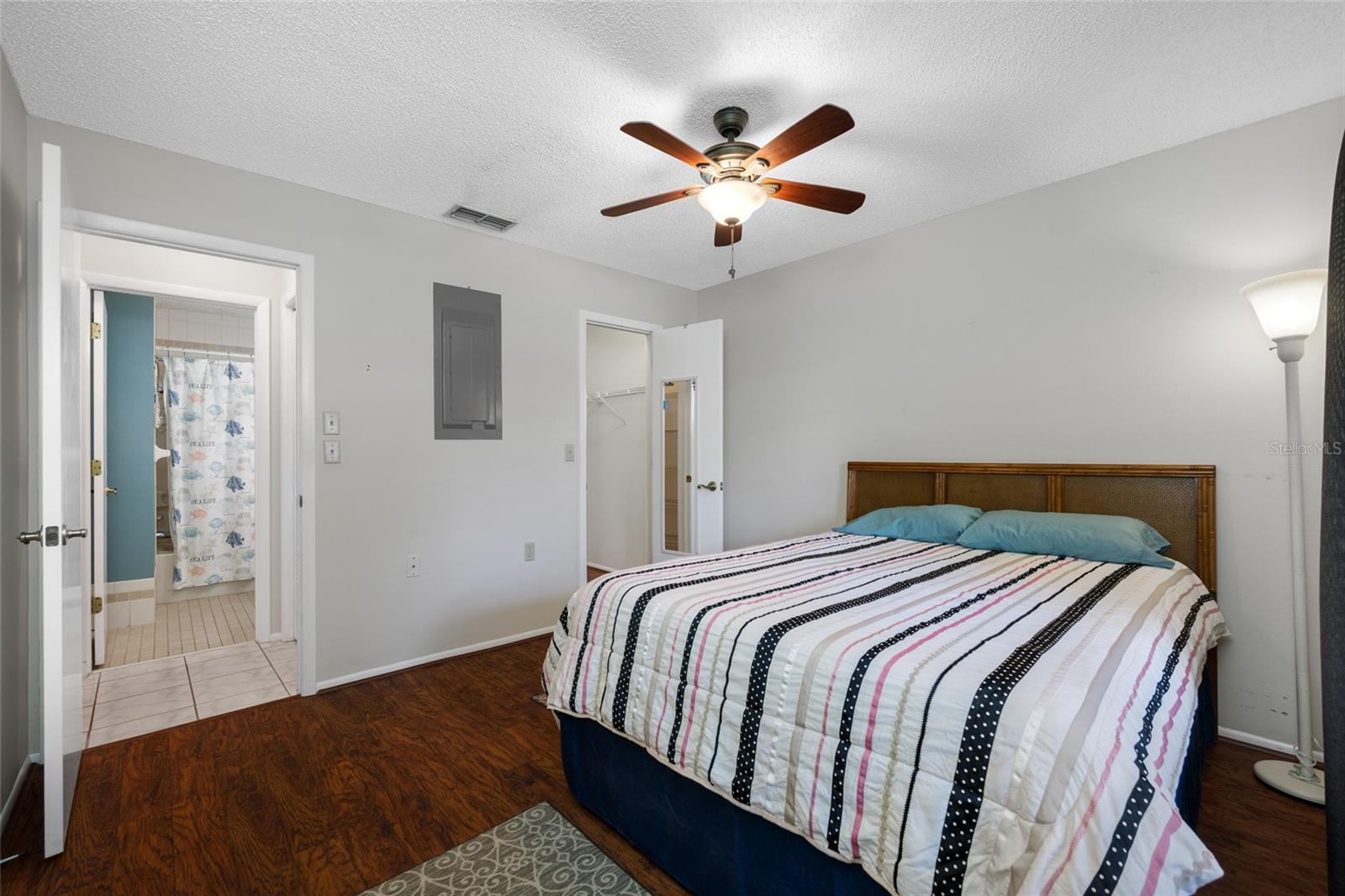 FOREST LAKE VILLAS - Residential