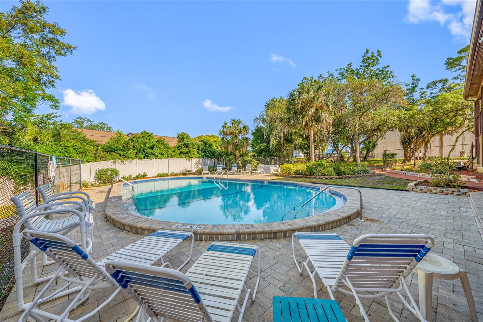 FOREST LAKE VILLAS - Residential