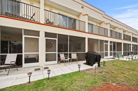 Townhouse in PUNTA GORDA FL 1216 RIO DE JANEIRO AVENUE 20.jpg