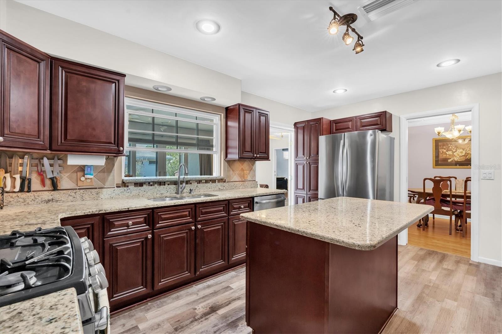 BELLEAIR HEIGHTS - Residential