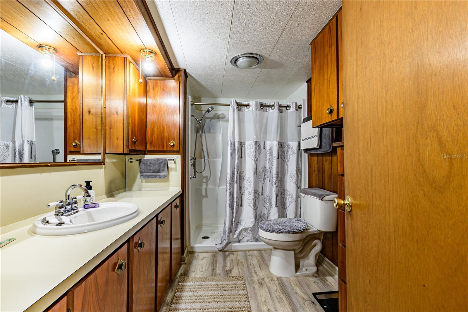 LAKE BETMAR ESTATES - Residential